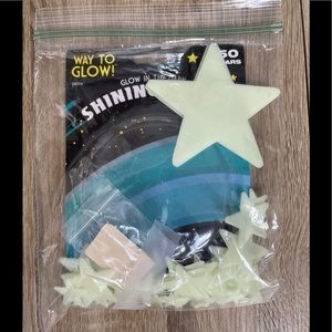 Pack of glow in the dark stars for ceiling